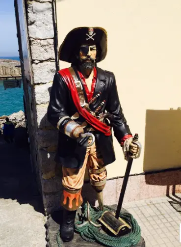 PIRATA DE SABLON